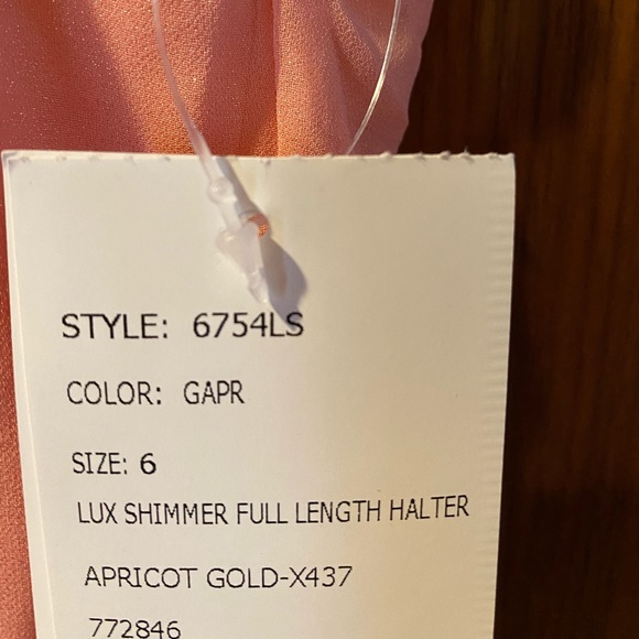 Dress/gown - Picture 3 of 4